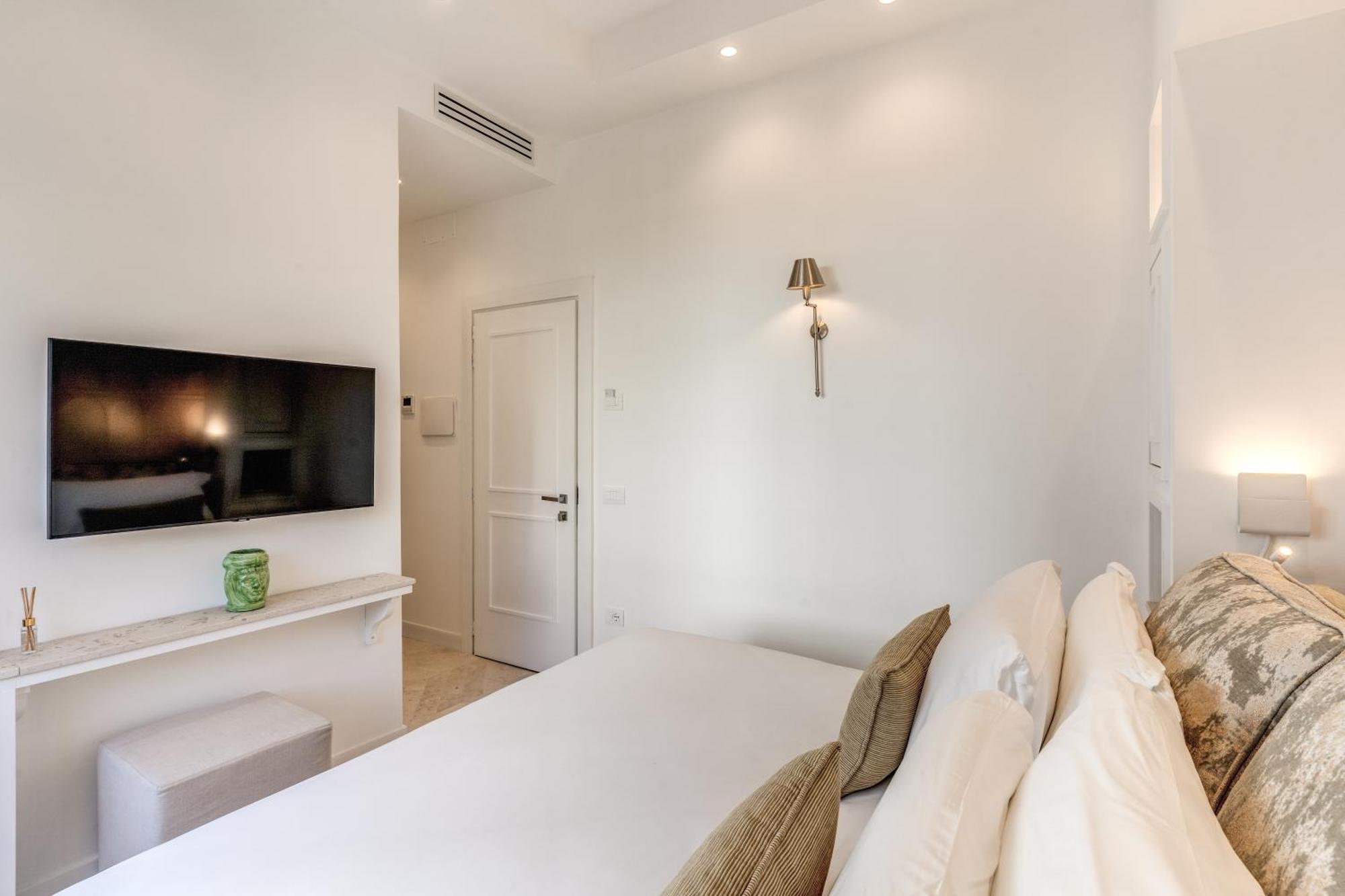 Diff'Rent Souls Rooms - Luxury Accomodation Сорренто Экстерьер фото