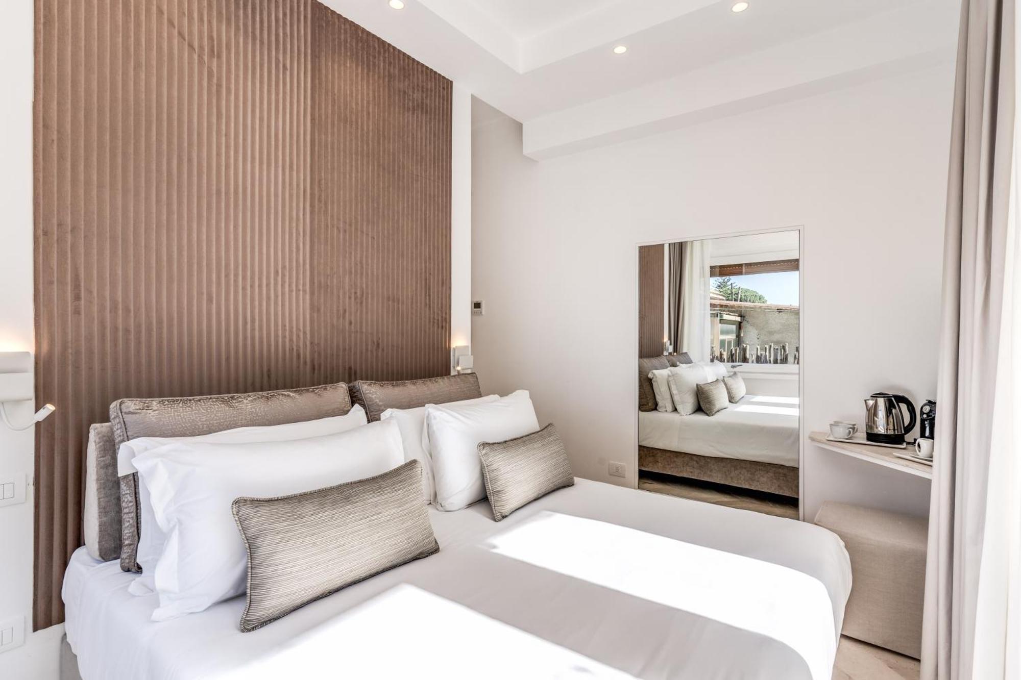 Diff'Rent Souls Rooms - Luxury Accomodation Сорренто Экстерьер фото