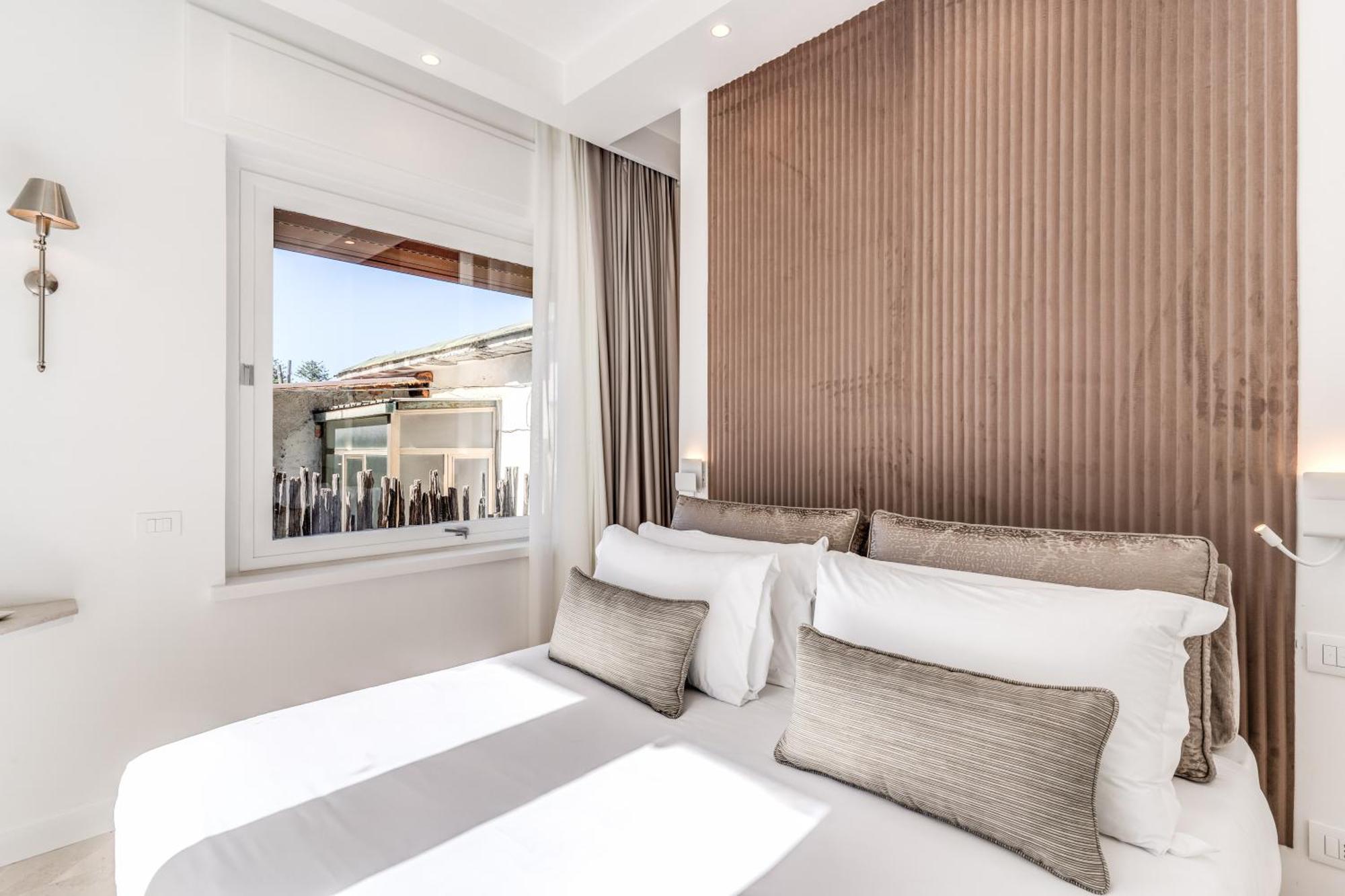 Diff'Rent Souls Rooms - Luxury Accomodation Сорренто Экстерьер фото