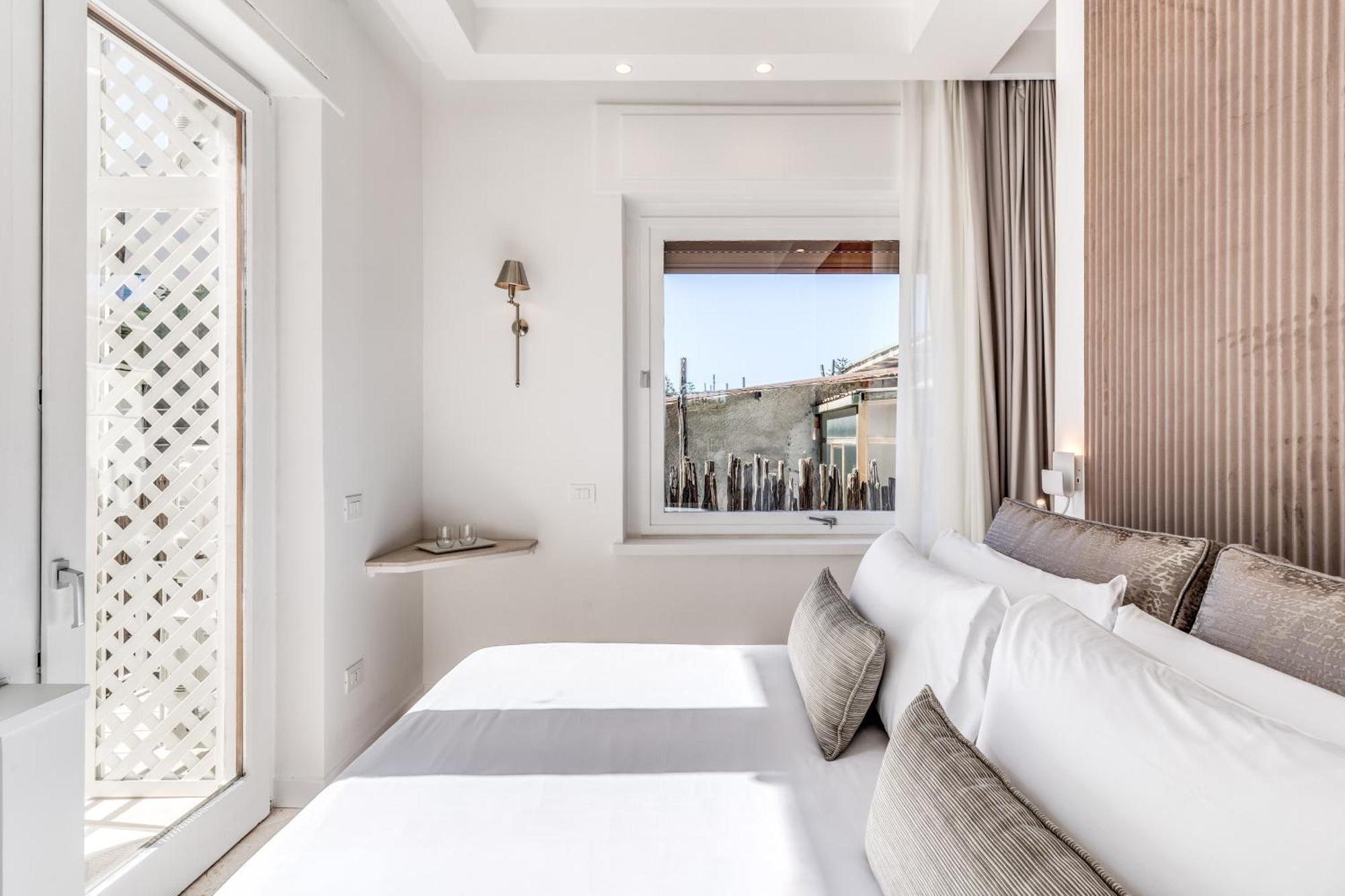 Diff'Rent Souls Rooms - Luxury Accomodation Сорренто Экстерьер фото
