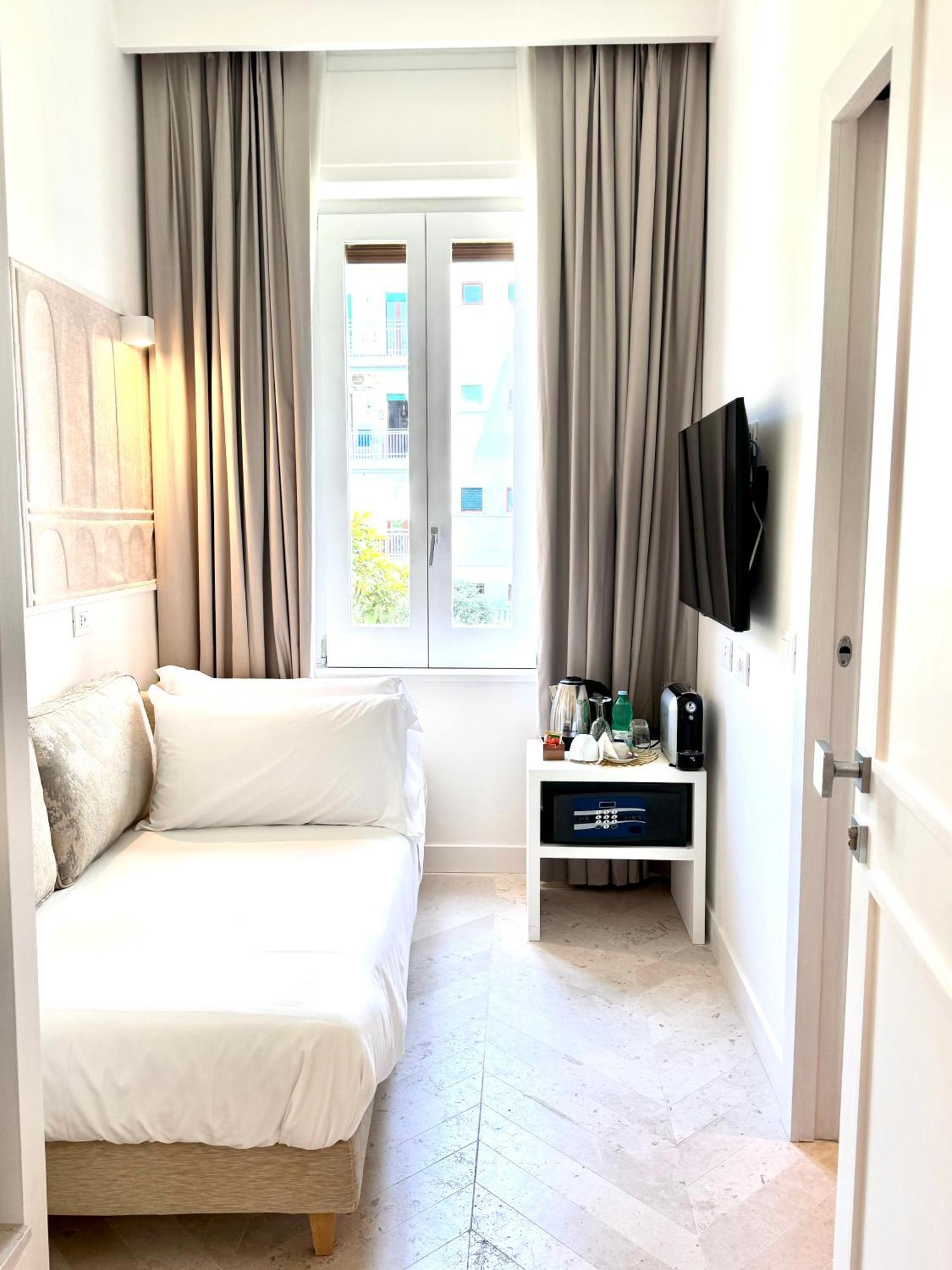 Diff'Rent Souls Rooms - Luxury Accomodation Сорренто Экстерьер фото