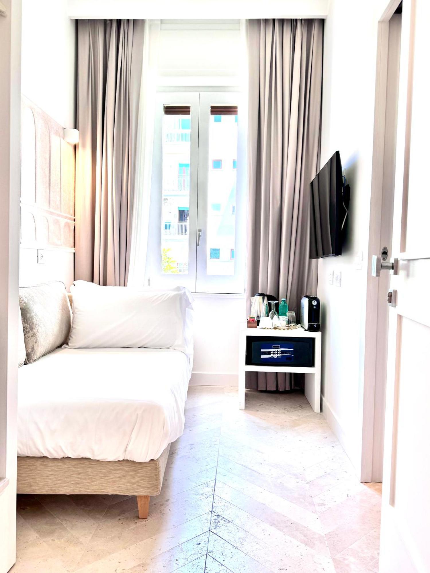 Diff'Rent Souls Rooms - Luxury Accomodation Сорренто Экстерьер фото