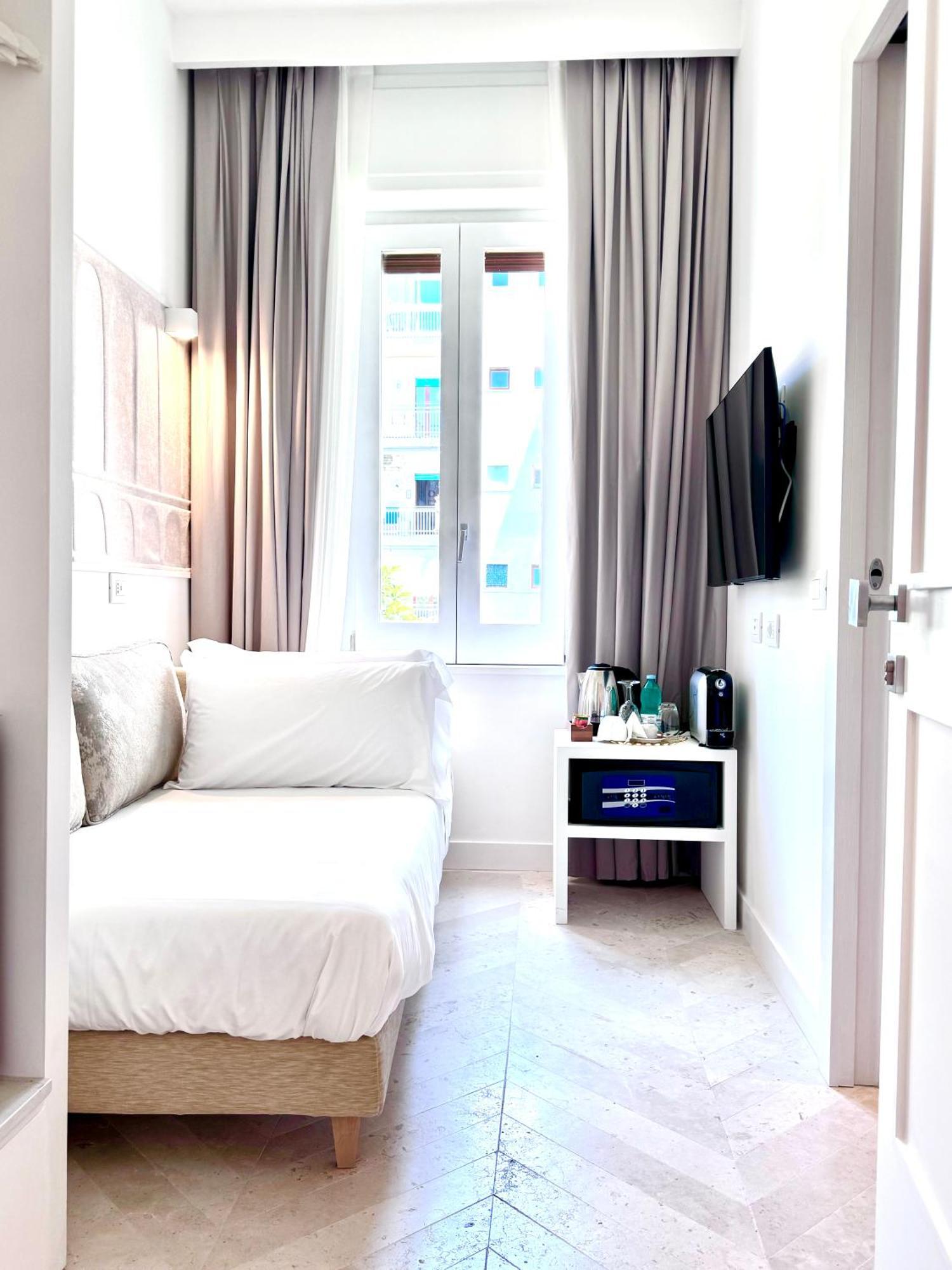 Diff'Rent Souls Rooms - Luxury Accomodation Сорренто Экстерьер фото