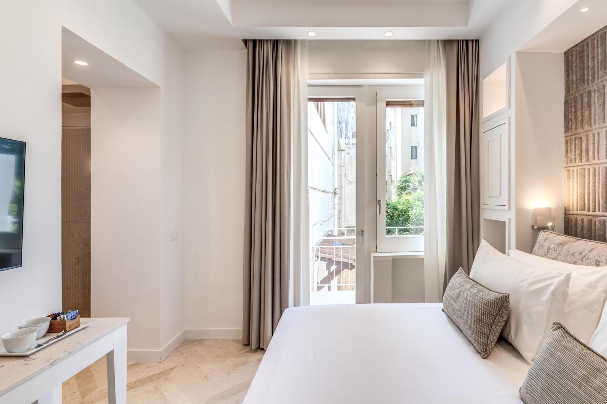 Diff'Rent Souls Rooms - Luxury Accomodation Сорренто Экстерьер фото
